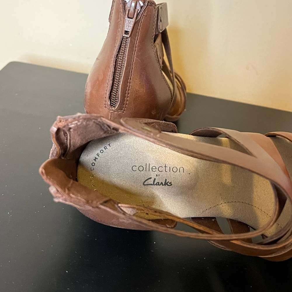 Clarks Valarie Dream heeled strappy sandal size 7 EUC - Picture 8 of 13